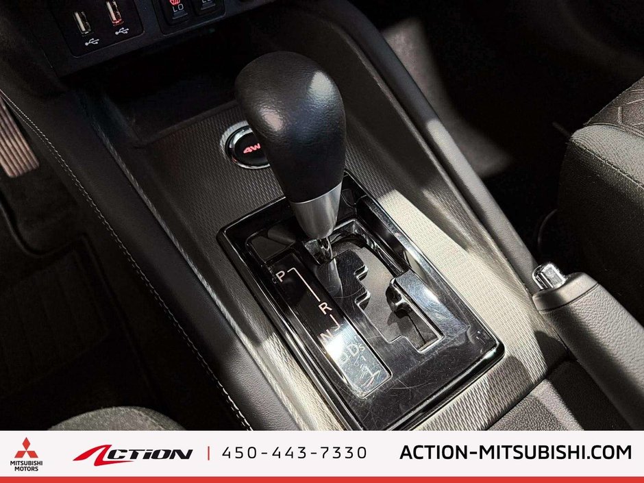 2024 Mitsubishi RVR ES AWC Carplay Android Auto Sièges Chauffants-22