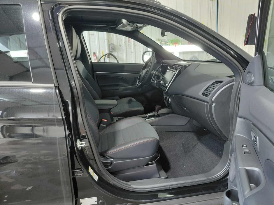 Mitsubishi RVR NOIR AWC 2025-16
