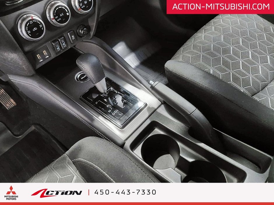 Mitsubishi RVR SE AWC Carplay Android Auto Sièges Chauffants Mags 2025-22