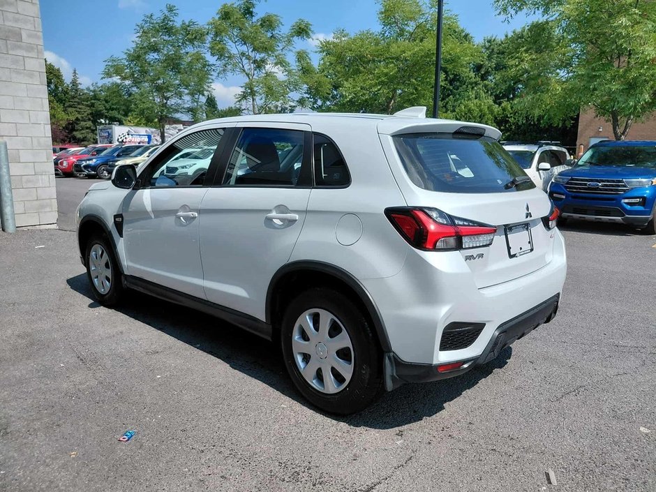 2025 Mitsubishi RVR ES FWD-8