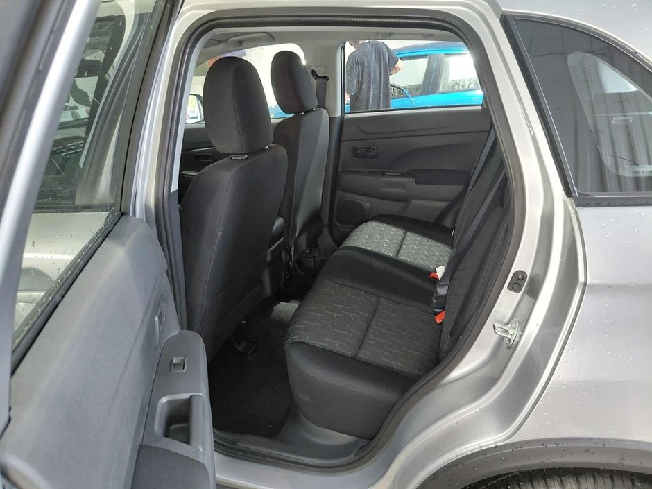 Mitsubishi RVR ES FWD 2026-14