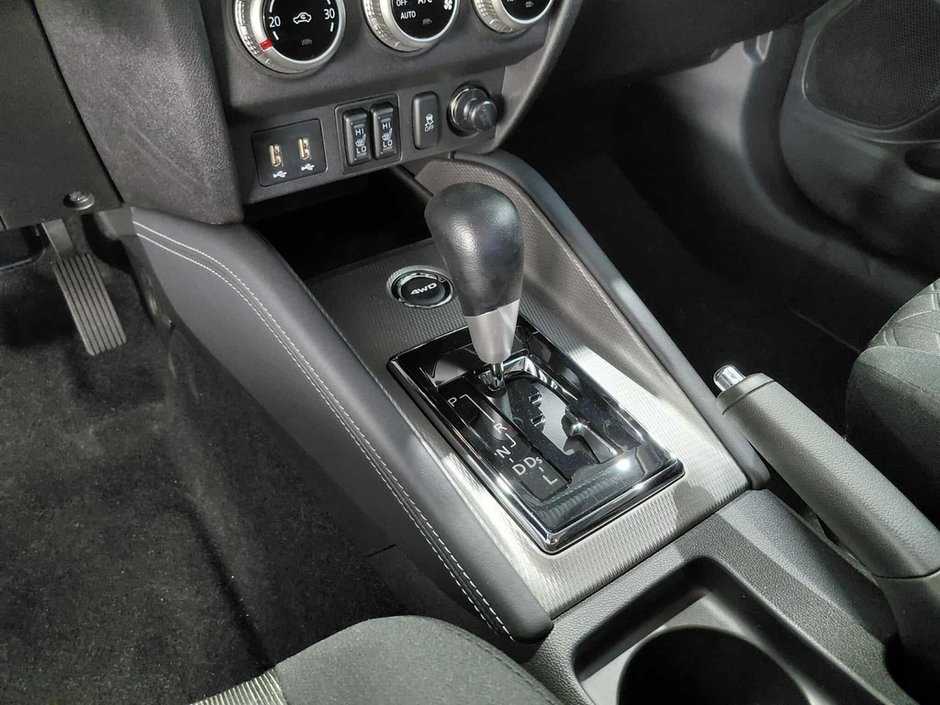 Mitsubishi RVR ES FWD 2026-20