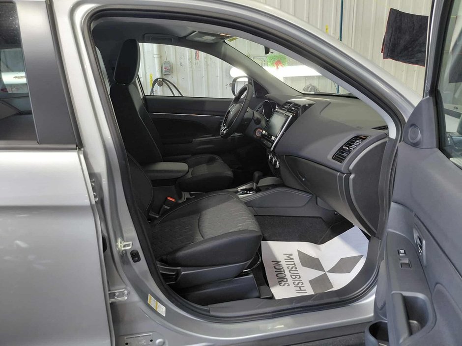 2026 Mitsubishi RVR SE AWC-15