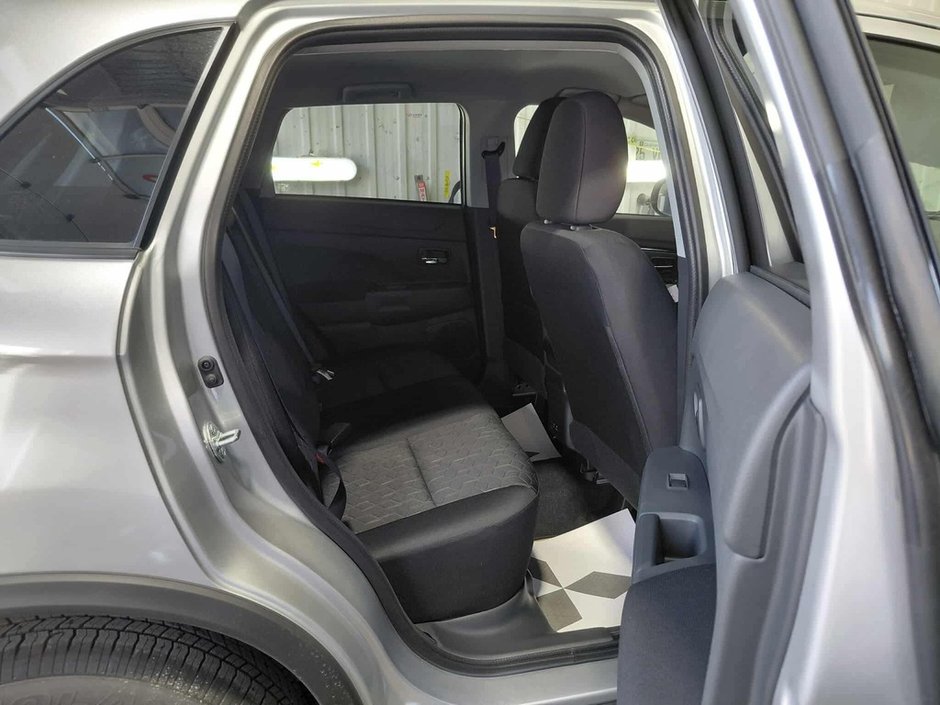 2026 Mitsubishi RVR SE AWC-16