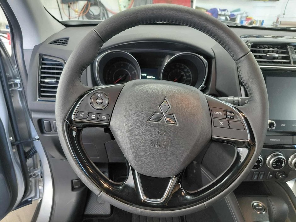 2026 Mitsubishi RVR SE AWC-13