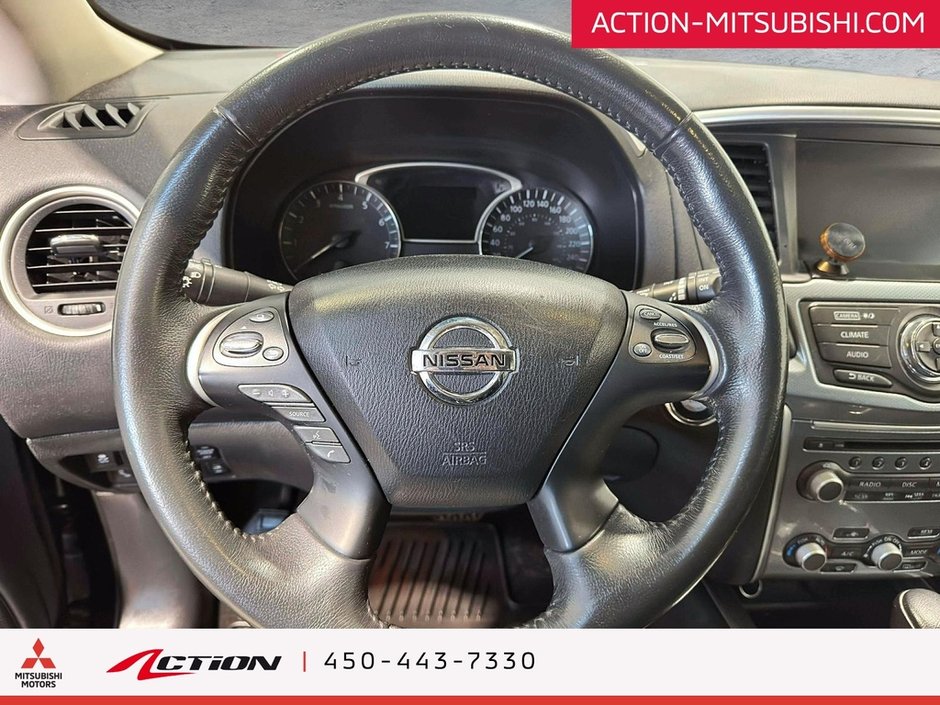 Nissan Pathfinder SL AWD Toit Ouvrant Cuir Caméra de Recul Mags 2017-22