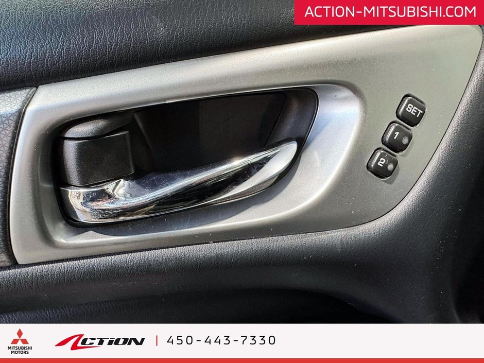 Nissan Pathfinder SL AWD Toit Ouvrant Cuir Caméra de Recul Mags 2017-20