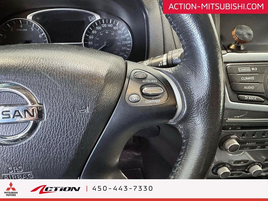 Nissan Pathfinder SL AWD Toit Ouvrant Cuir Caméra de Recul Mags 2017-24