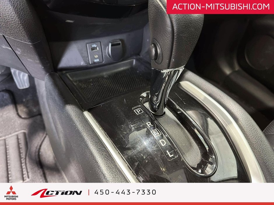 Nissan Rogue SL AWD Toit Ouvrant Cuir Caméra de Recul Mags 2016-25