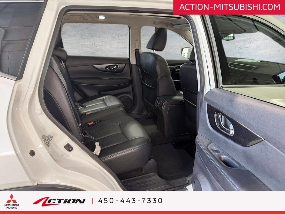 Nissan Rogue SL AWD Toit Ouvrant Cuir Caméra de Recul Mags 2016-13