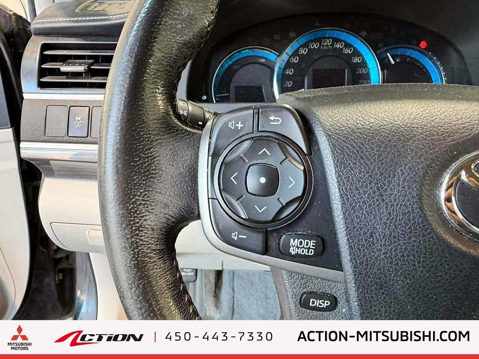 2012 Toyota Camry XLE-18
