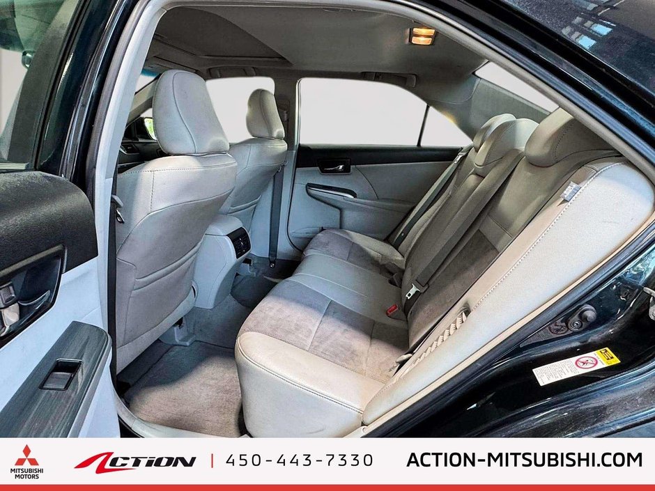 2012 Toyota Camry XLE-11
