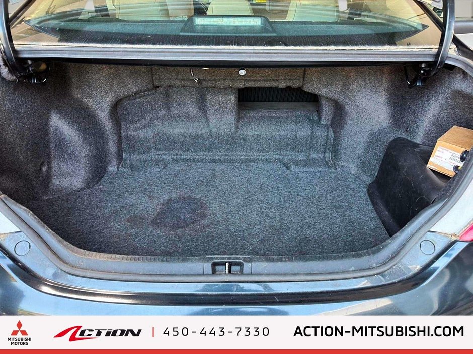 2012 Toyota Camry XLE-12