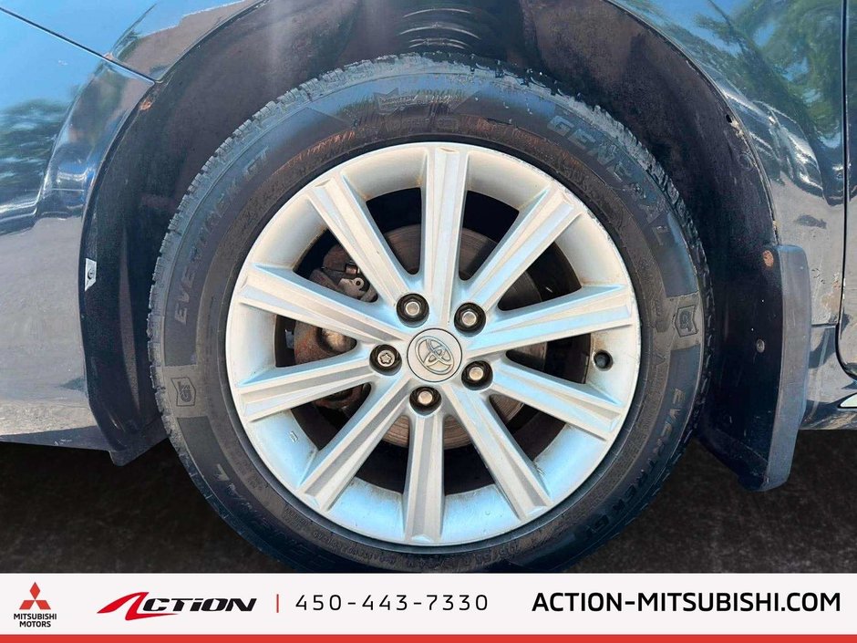 2012 Toyota Camry XLE-8