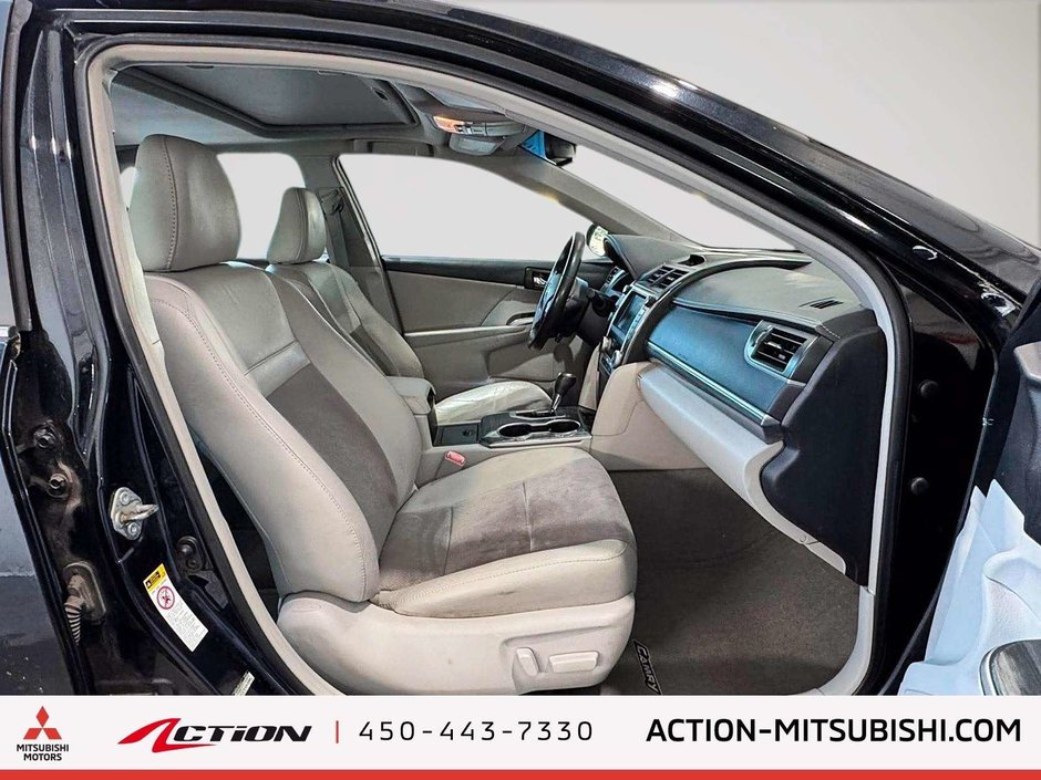 2012 Toyota Camry XLE-14