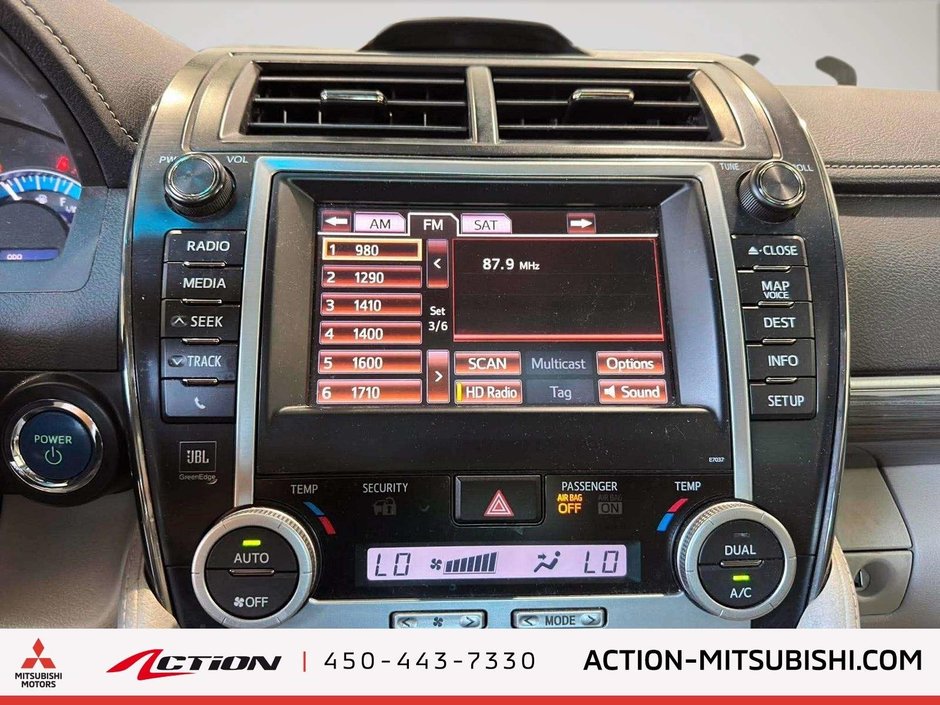 2012 Toyota Camry XLE-19