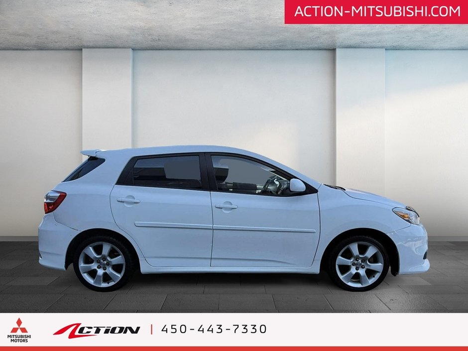 Toyota Matrix MANUEL  AIR CLIMATISÉ . RADIO (AM+FM+CD) 2011-3