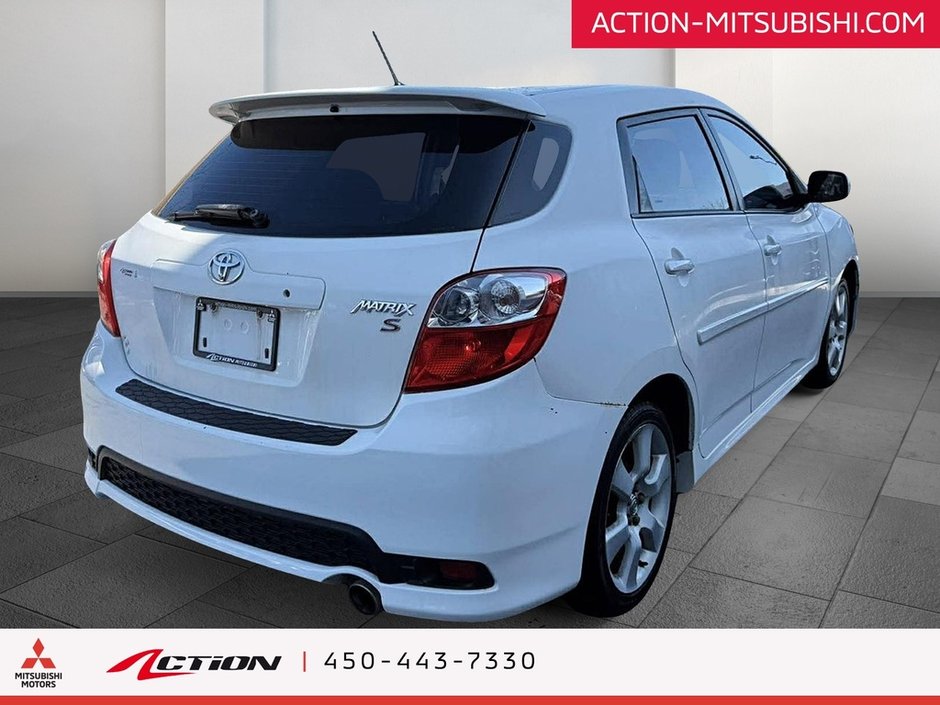 Toyota Matrix MANUEL  AIR CLIMATISÉ . RADIO (AM+FM+CD) 2011-4