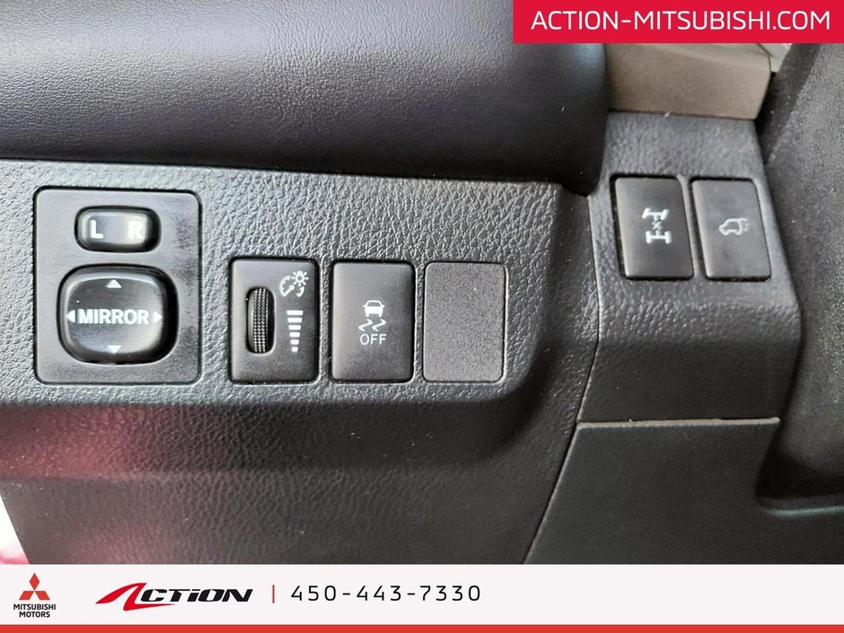 2013 Toyota RAV4 Limited AWD Toit Cuir Sièges Chauffants Mags 17 Po-24