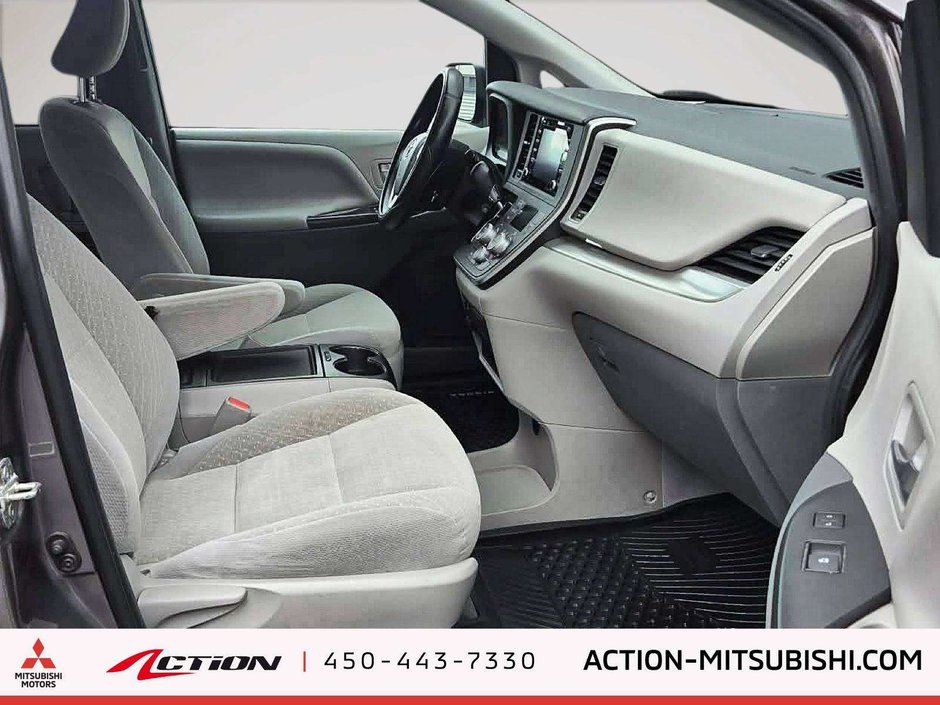 2020 Toyota Sienna LE 7 Passagers Groupe Électriques Sièges Chauffant-16