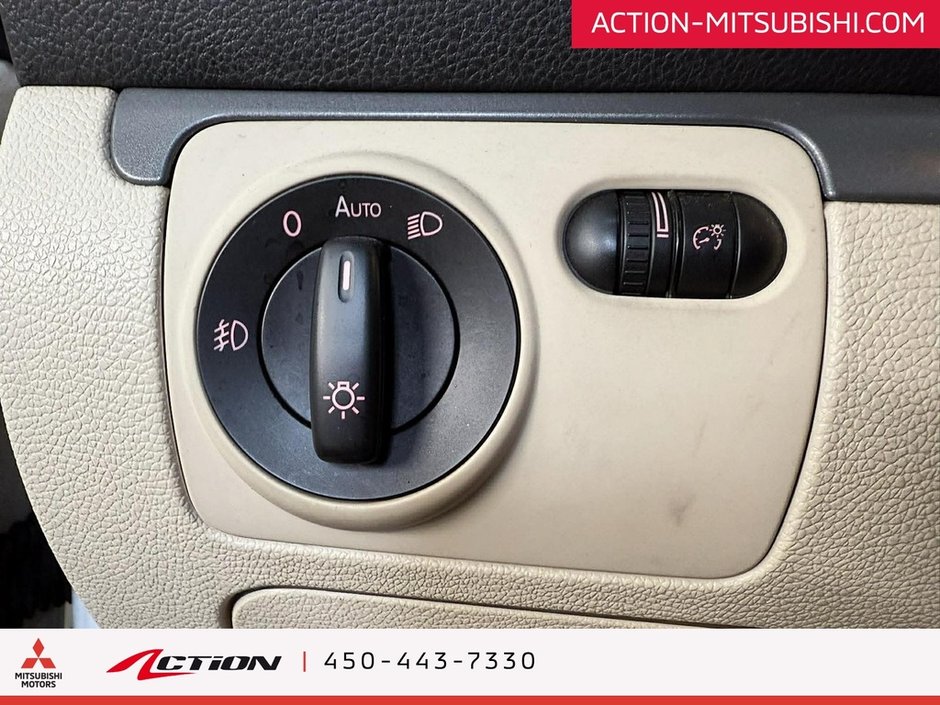 2009 Volkswagen Eos CONVERTIBLE TOIT DURE Comfortline NAVIGATION A/C-12