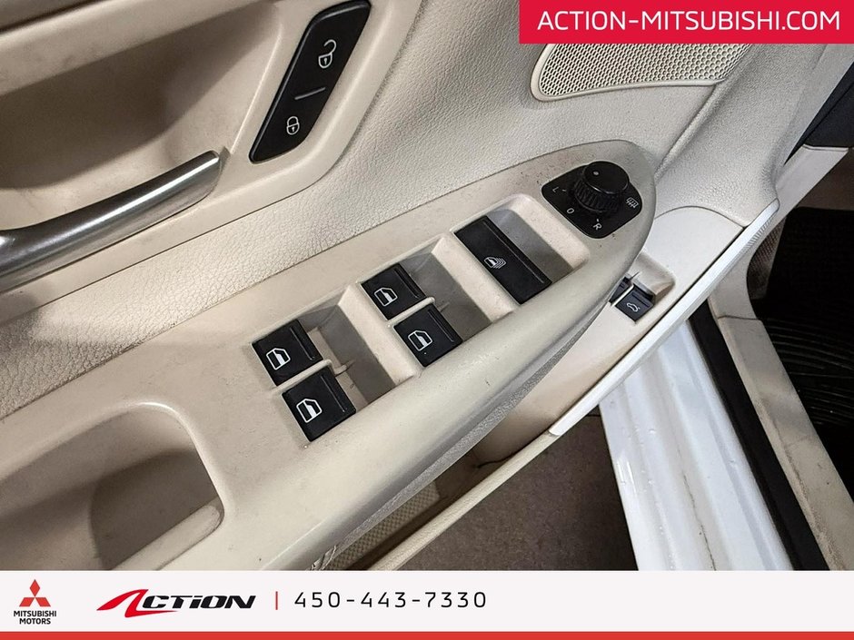 2009 Volkswagen Eos CONVERTIBLE TOIT DURE Comfortline NAVIGATION A/C-10