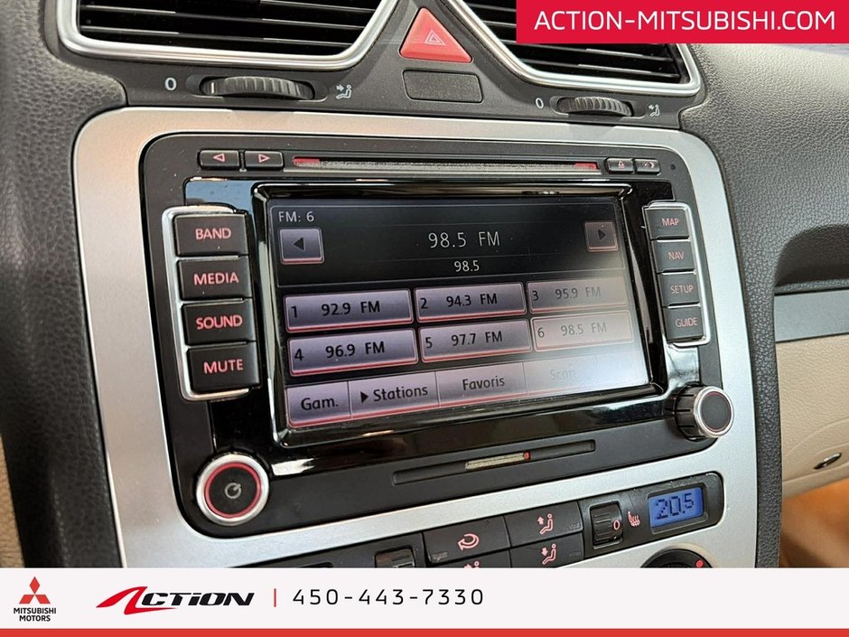 2009 Volkswagen Eos CONVERTIBLE TOIT DURE Comfortline NAVIGATION A/C-16