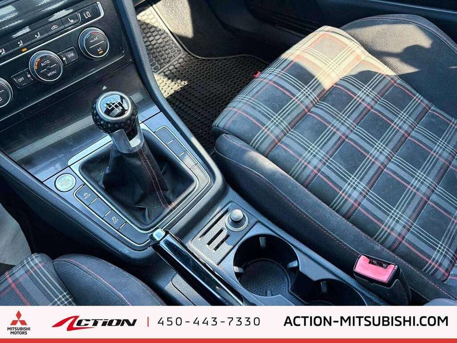 2016 Volkswagen Golf GTI Autobahn Toit Ouvrant Sièges Chauffants Rotiform-18