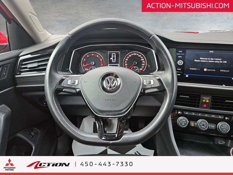 Volkswagen Jetta HIGHLINE  MANUELLE TOIT MAGS 16PO CARPLAY RARE 2019-10