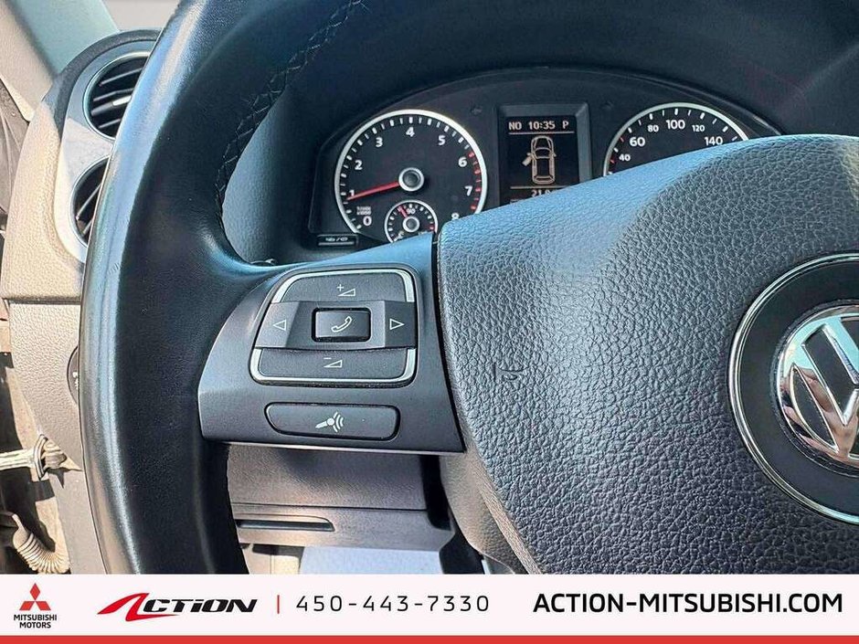 2016 Volkswagen Tiguan Highline Fender Toit Pano Cuir Mags Navi-17