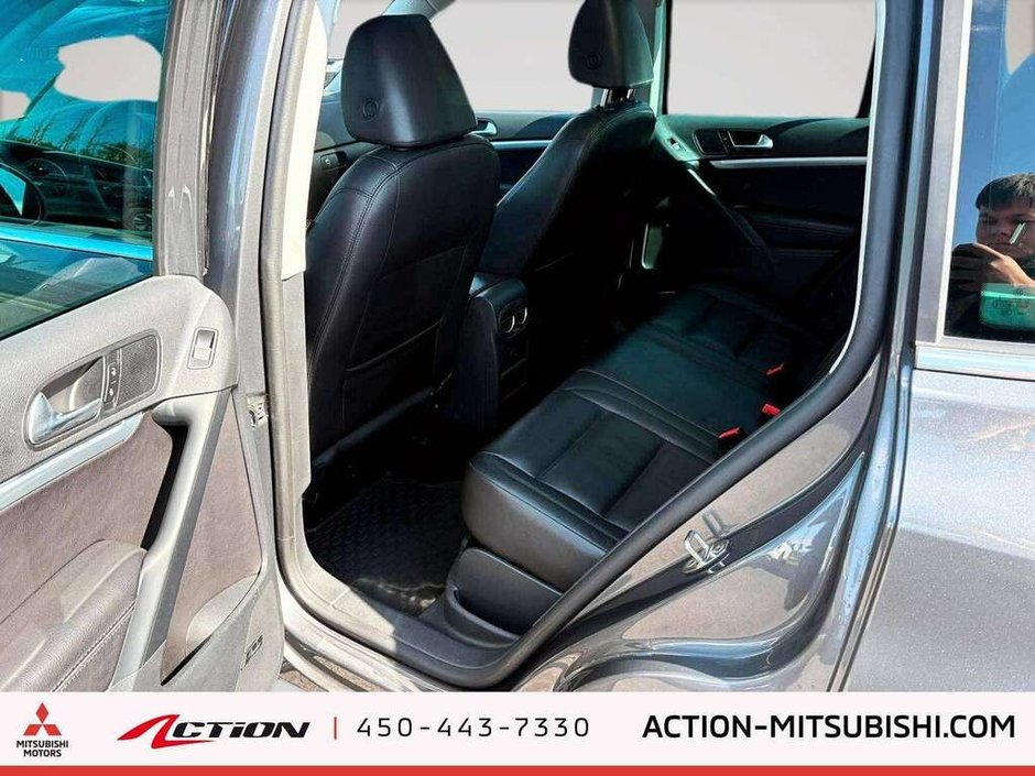 2016 Volkswagen Tiguan Highline Fender Toit Pano Cuir Mags Navi-10