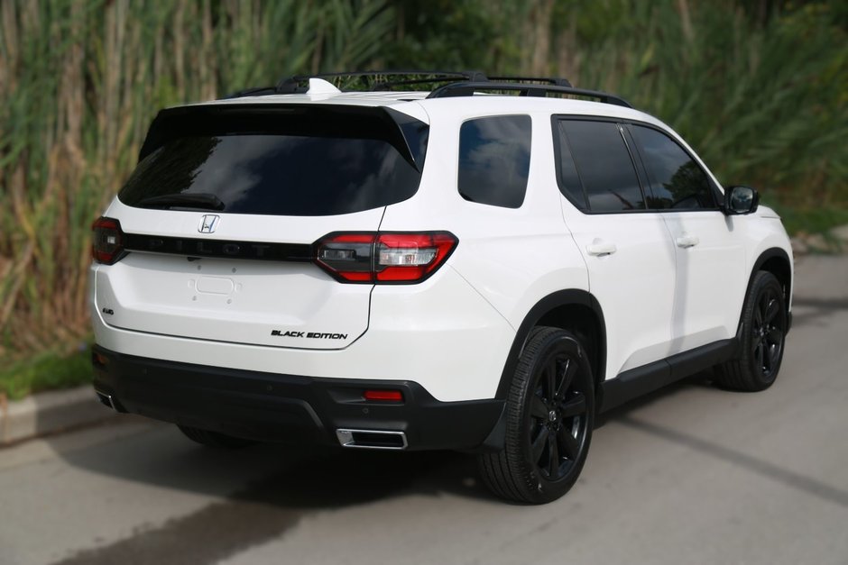 2025 Honda Pilot Black Edition-9