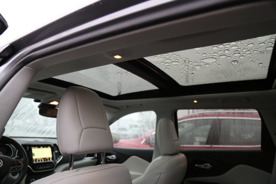 2019 Jeep Cherokee Limited-18