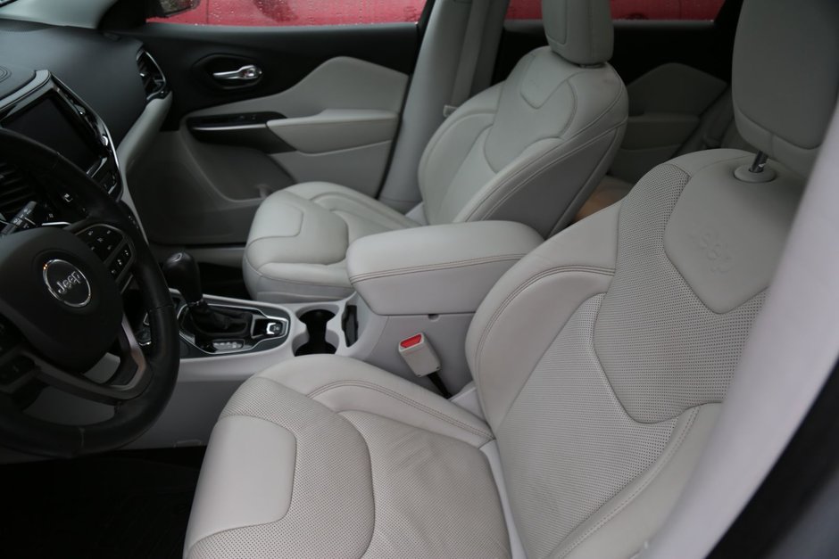 2019 Jeep Cherokee Limited-14