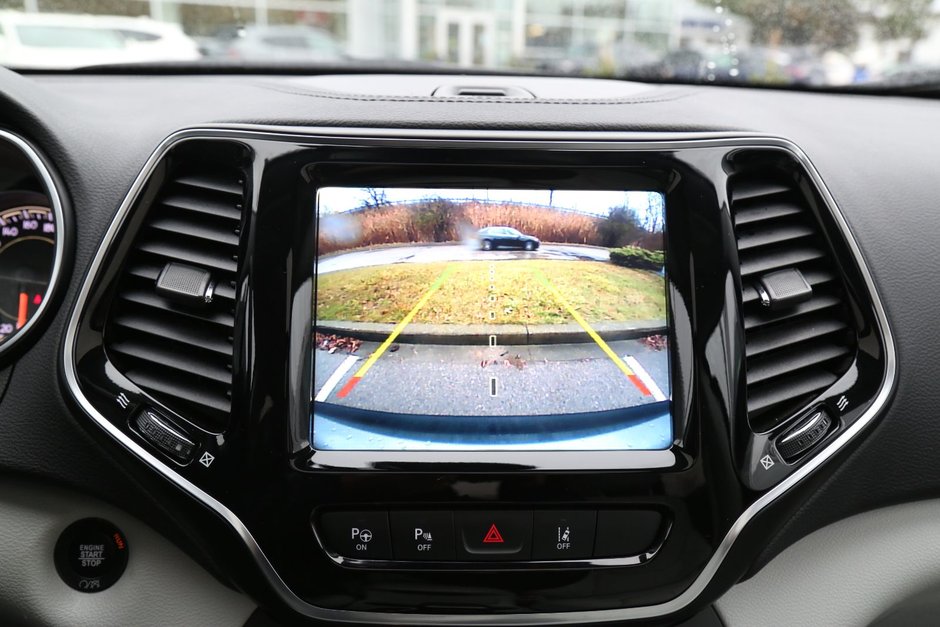 2019 Jeep Cherokee Limited-16