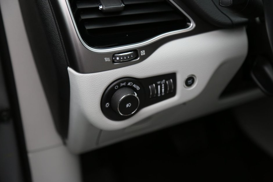 2019 Jeep Cherokee Limited-6