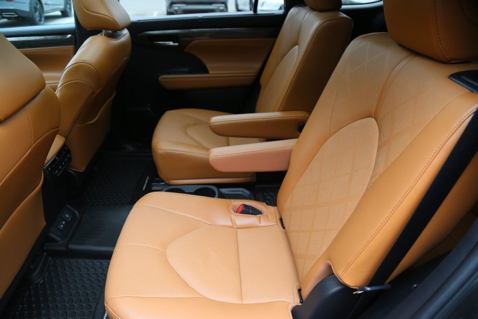 2023 Toyota Highlander-20