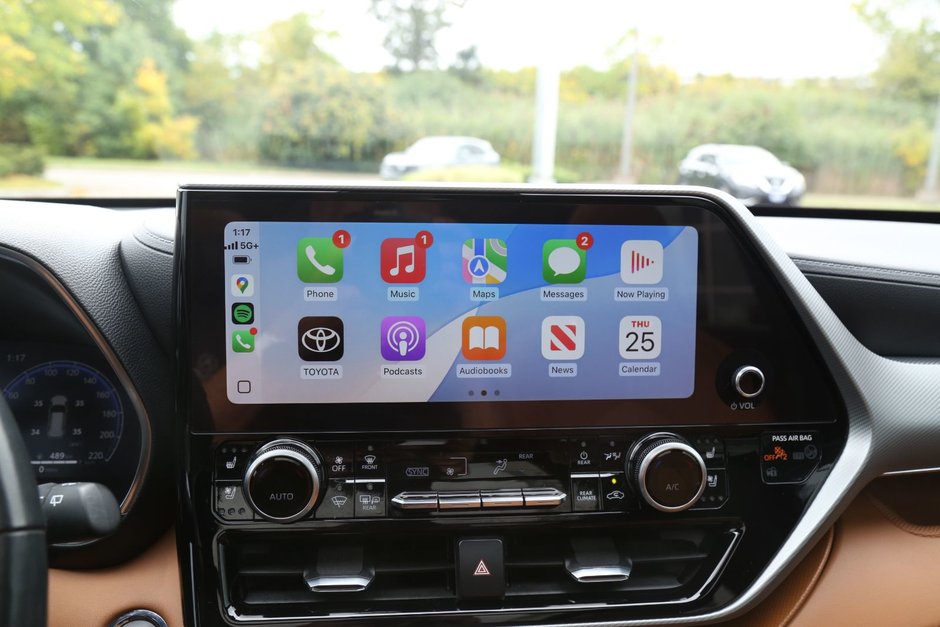 2023 Toyota Highlander-27