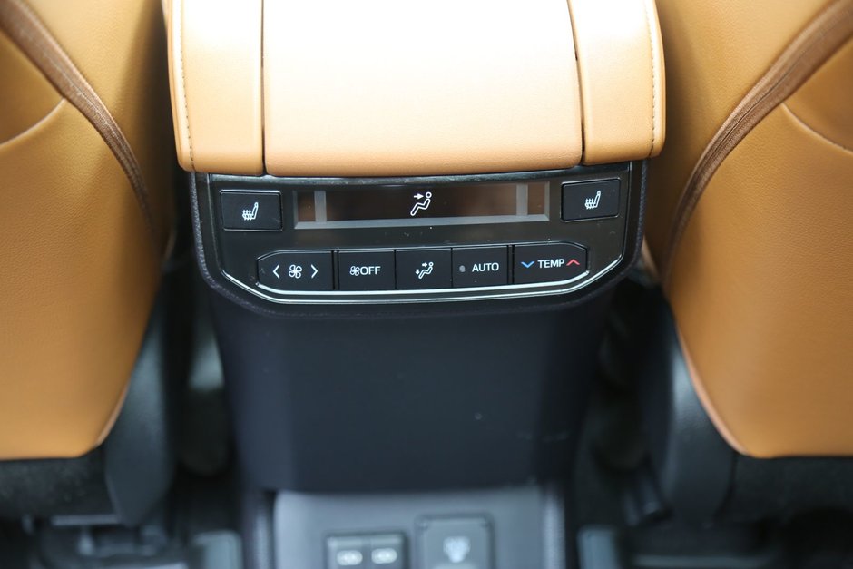 2023 Toyota Highlander-21