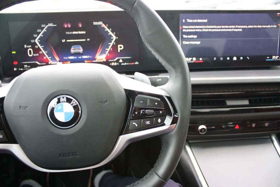 2025 BMW 3 Series 330i xDrive-14