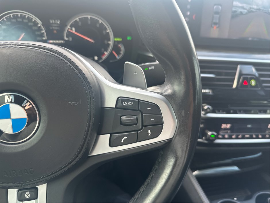 2018 BMW 5 Series M550i xDrive-21