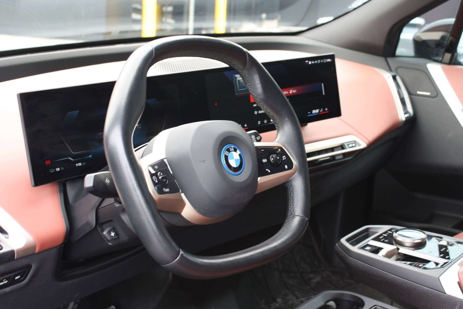 2024 BMW iX M60-8