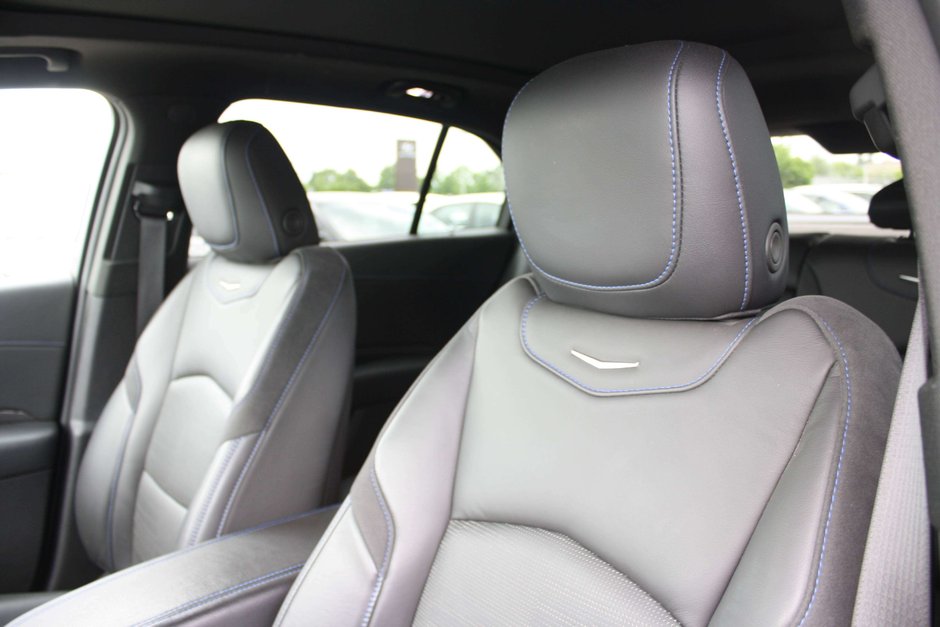 2024 Cadillac XT4 Sport-10