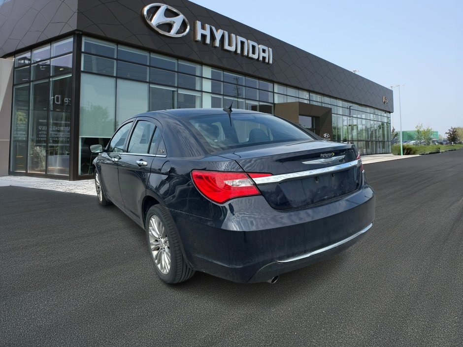 2011 Chrysler 200 Limited-6