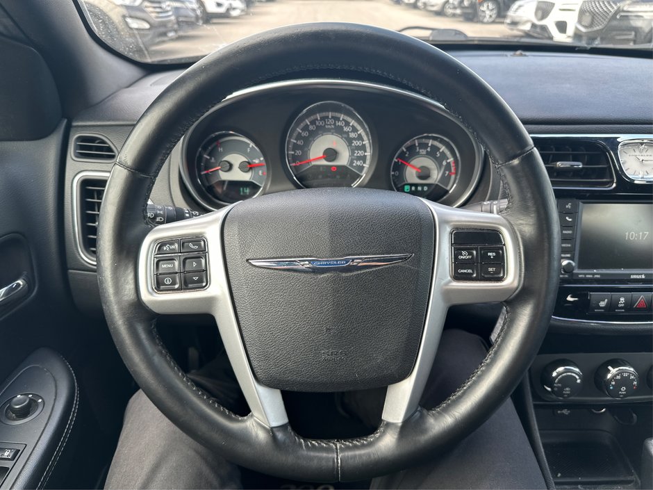 2011 Chrysler 200 Limited-13