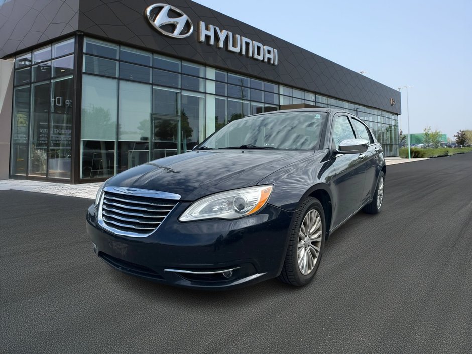 2011 Chrysler 200 Limited-0