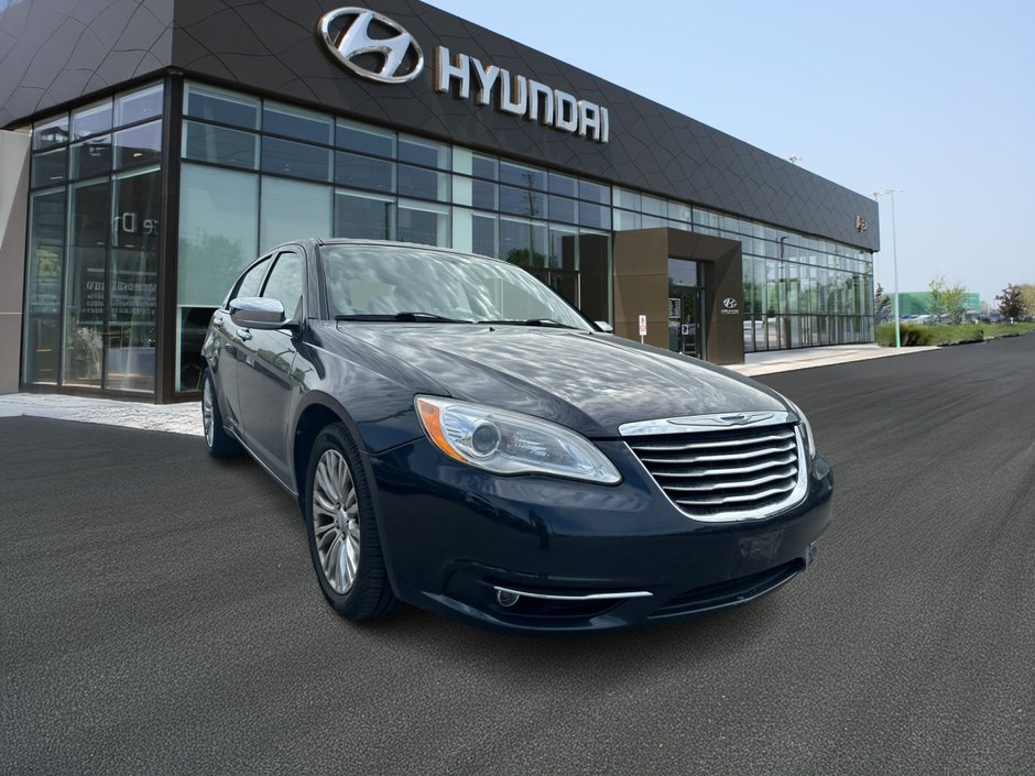 2011 Chrysler 200 Limited-2