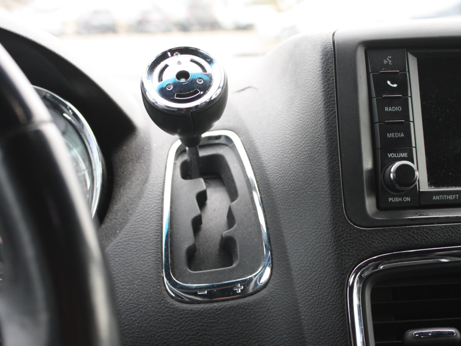 2016 Chrysler Town & Country S-12