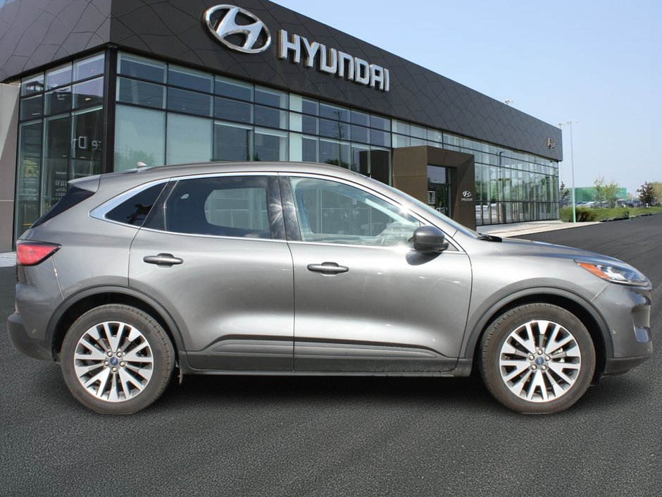 2021 Ford Escape Hybrid Titanium-3