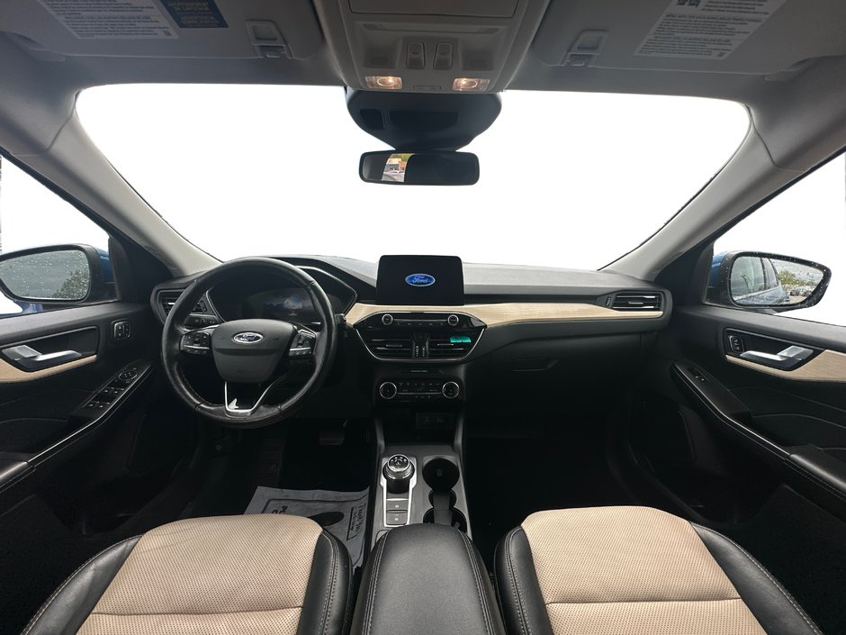 2022 Ford Escape Hybrid Titanium-17
